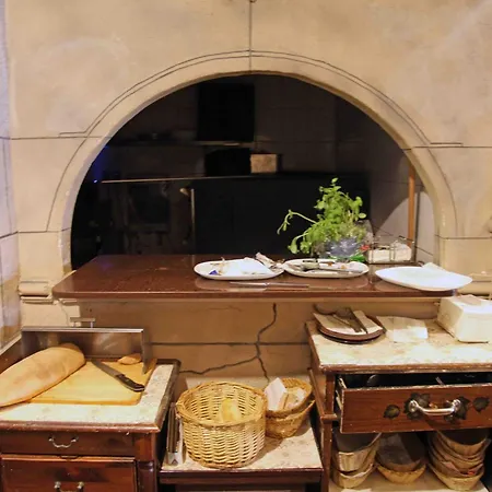 Colosseo Im Herzen Von Otel 3*