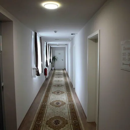 Otel Colosseo Im Herzen Von 3*