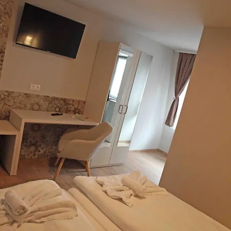 Colosseo Im Herzen Von 마이닝겐