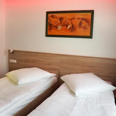 Colosseo Im Herzen Von 3* Meiningen