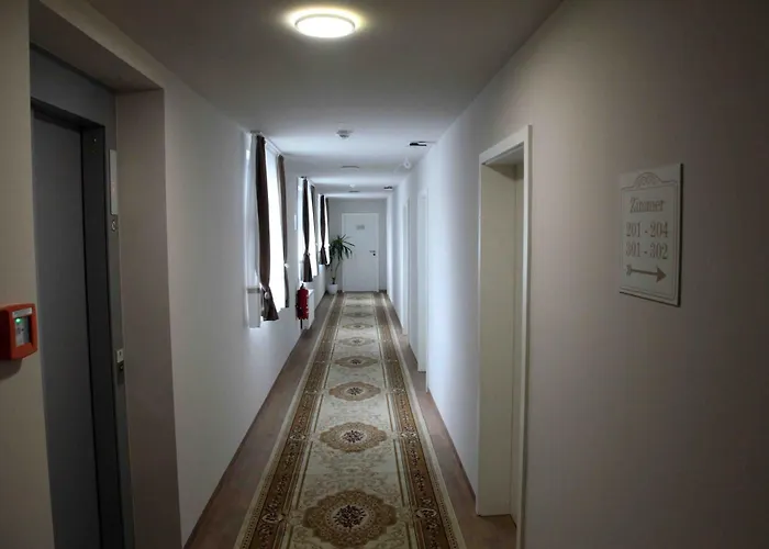 Hotel Colosseo Im Herzen Von 3*