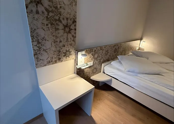 Hotel Colosseo Im Herzen Von Meiningen